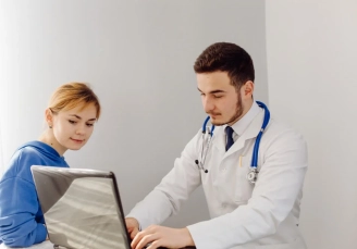 женщина вызвала врача-невролога на дом